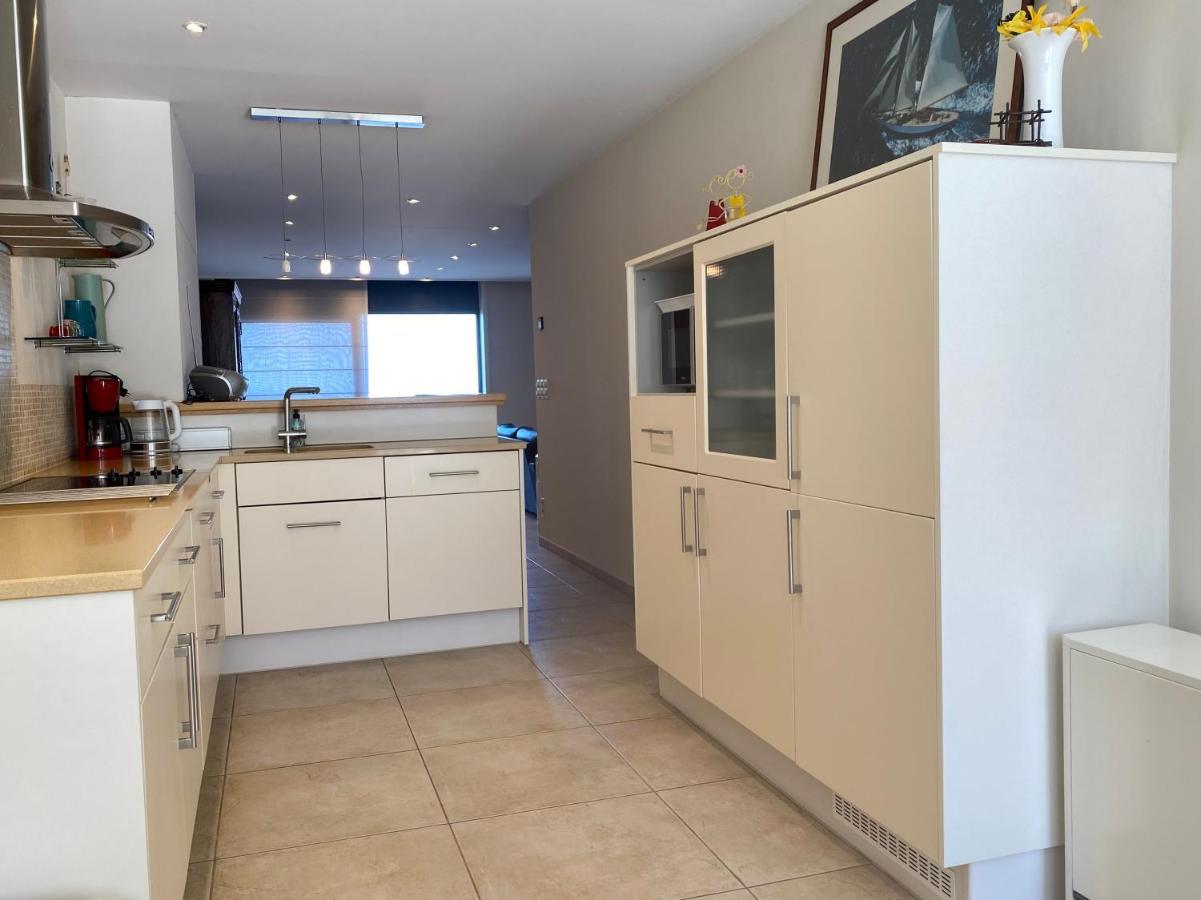 Deluxe Apartment With Shared Pool Остенде Екстериор снимка